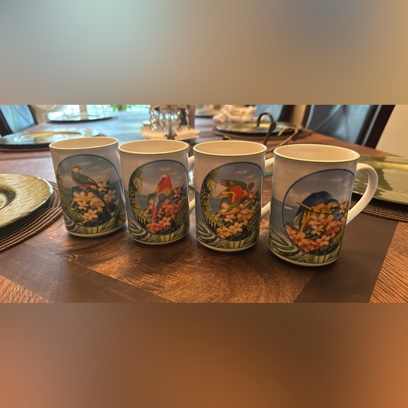 Set Of Four Parrotsby AMERICAN ATELIER COFFEE MUGS